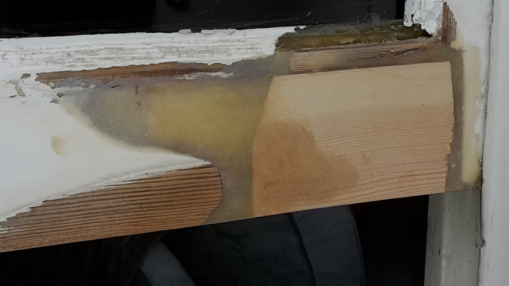 Putty was replaced with acrylic putty.
